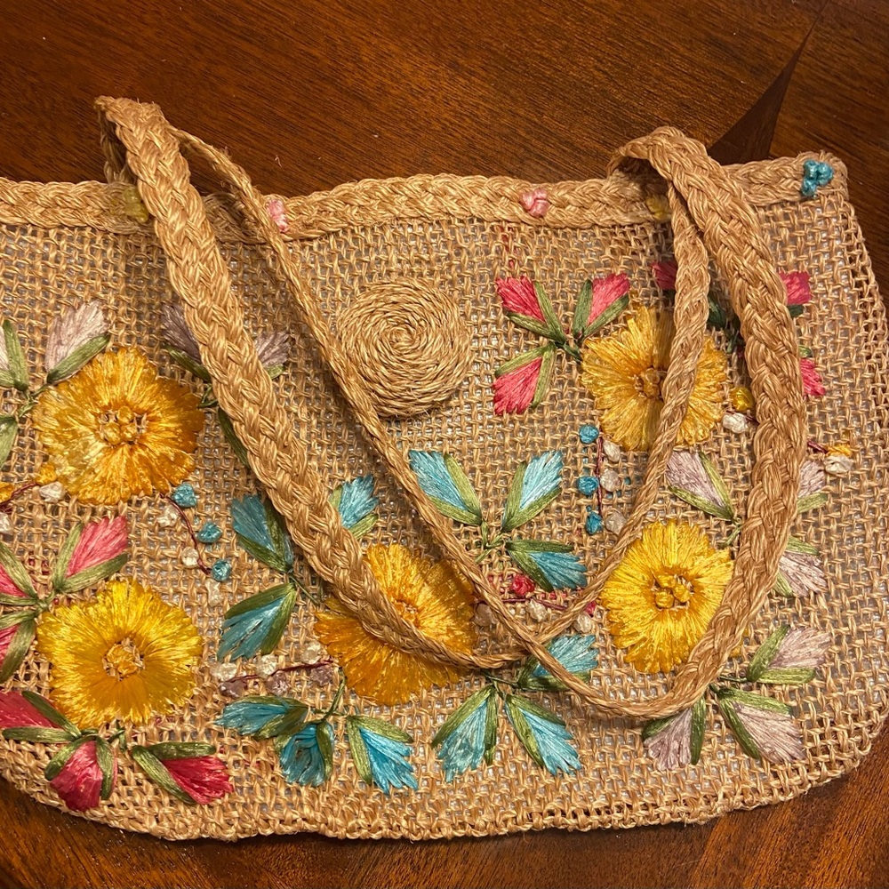 Floral straw tote